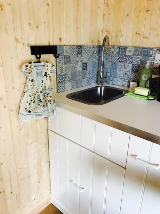 Cosy Private Cabin With Parking In Good Location Oxford Luaran gambar